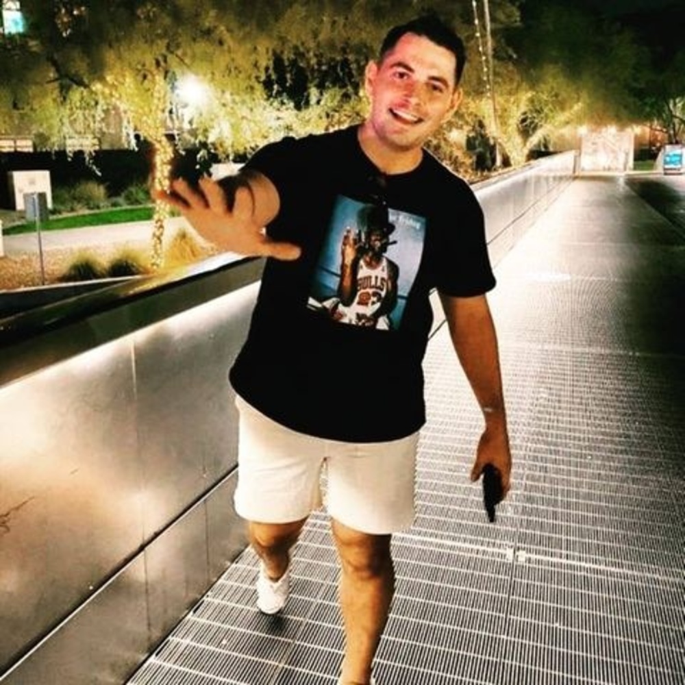 Meet your Posher, Jonathan